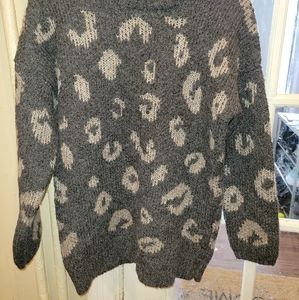 Universal Thread, Medium, Grey Cheetah Print